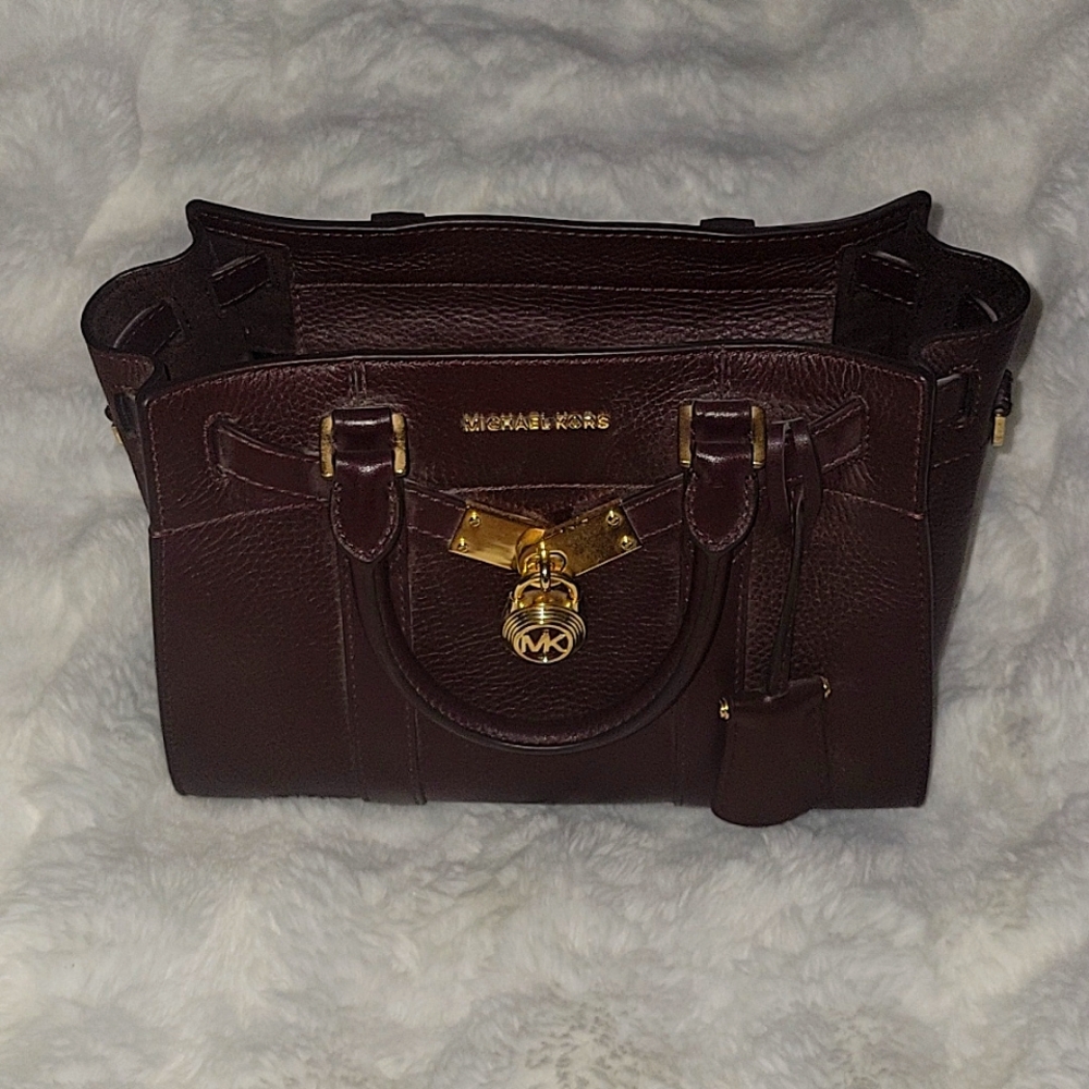 *AUTHENTIC* Michael Kors Handle Top Signature Leather Bag (in Deep Burgundy) 🤎